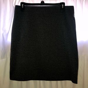 I’m selling this gray pencil skirt!